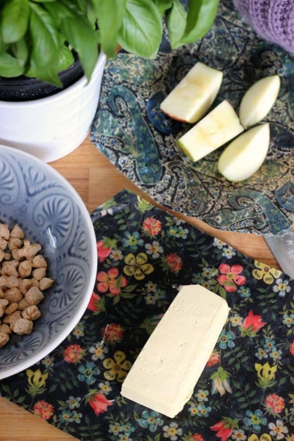 recyclart.org-diy-beeswax-food-wraps1