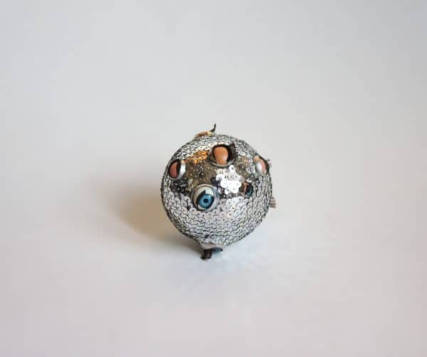 recyclart.org-eye-ball-ornament-04