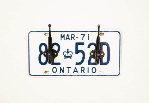 License Plate Coat Rack 3 &bull; Home & d&eacute;cor