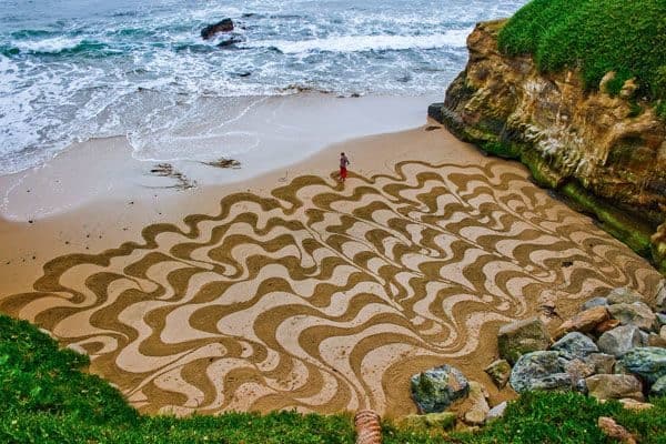 The Most Stunning Land Art Installations Across the Globe 9 &bull; Recycled Art