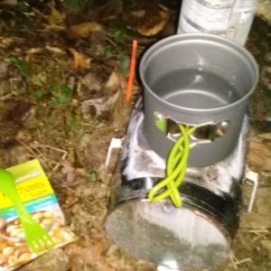 Upcycled Camping Rocket Stove Using Cans / Campingofen Aus 5l Bierfass 1 &bull; Recycling Metal