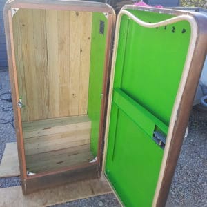 1950's Fridge Becomes Excellent Wine Cellar 1 &bull; Recycling Metal