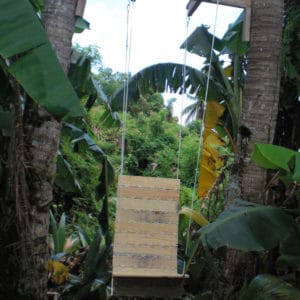 Outdoor Pallet Hanging Chair 7 &bull;