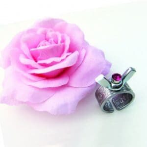 Final Ring-wing-pink stud