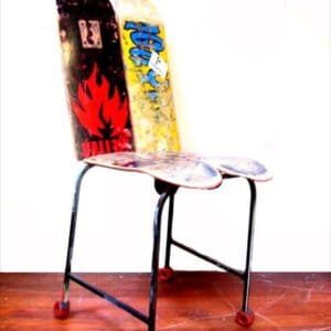 Skateboard-chair