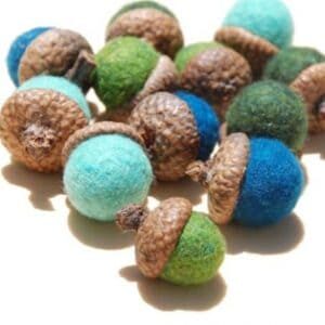 felted-wood-acorns