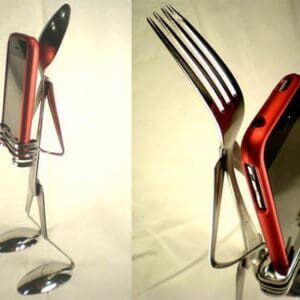 fork-and-spoon-iphone-stand1_XDdX8_24429