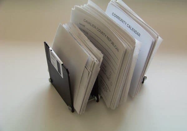 Floppy disk paper holder