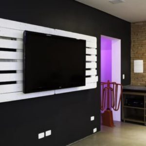 pallet-tv-holder