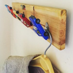 recyclart.org-hotwheels-toy-car-coat-hook