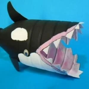 recyclart.org-how-to-make-a-orca-whale-from-a-plastic-bottle