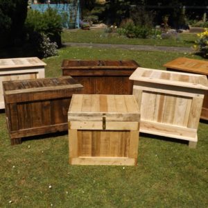 recyclart.org-log-storage-ottomans