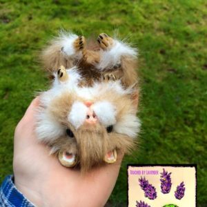 recyclart.org-tbl-recycled-clothing-poseable-hamster