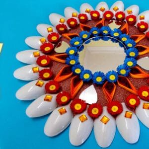 recyclart.org-recycled-diy-projects-how-to-make-plastic-spoons-and-mirror-wall-decor8