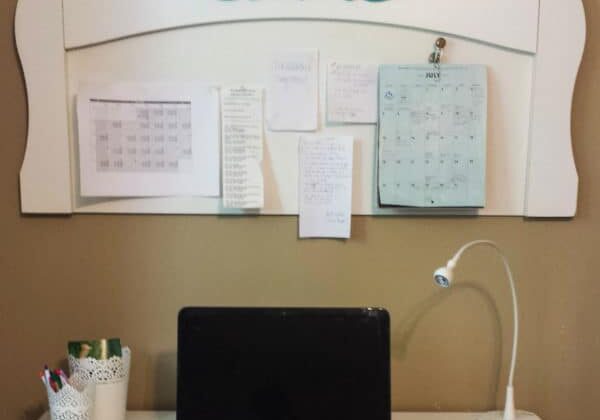 recyclart.org-repurpose-a-headboard-quick-and-easy-diy