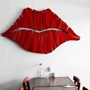 red-lips