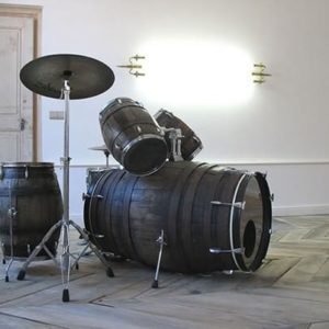wine-barrel-drum-set-537x402